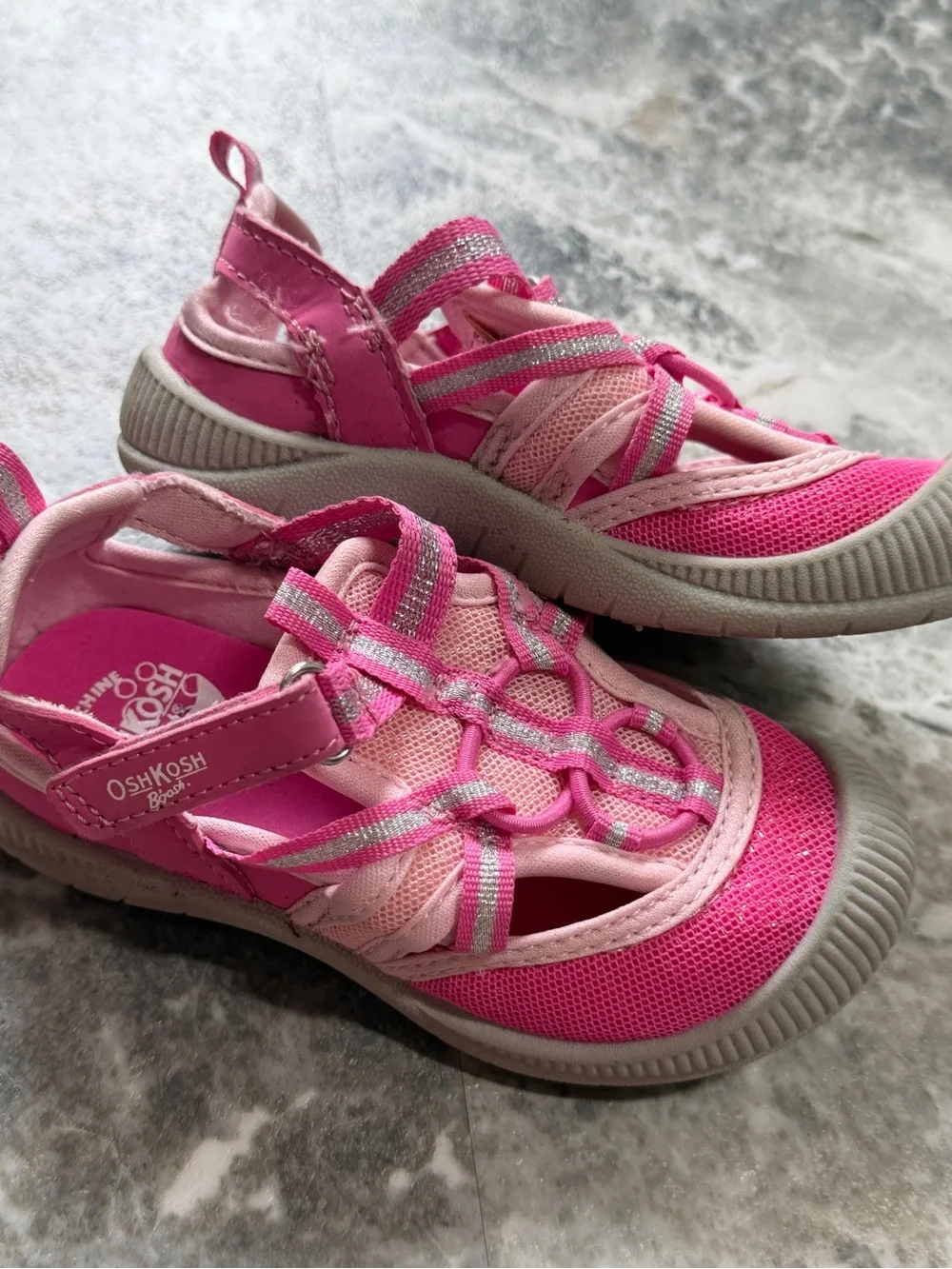 OshKosh B’gosh Girls Size 8 Pink Water Sandals Closed Toe Sport Shoes